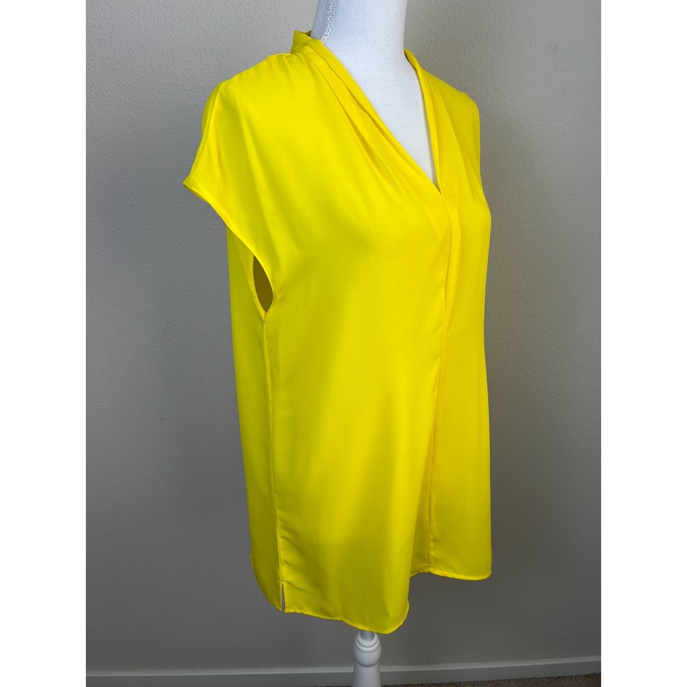 Larry Levine Women's M Vibrant Yellow Blouse Career Top Academia Dopamine Chic - Picture 3 of 9